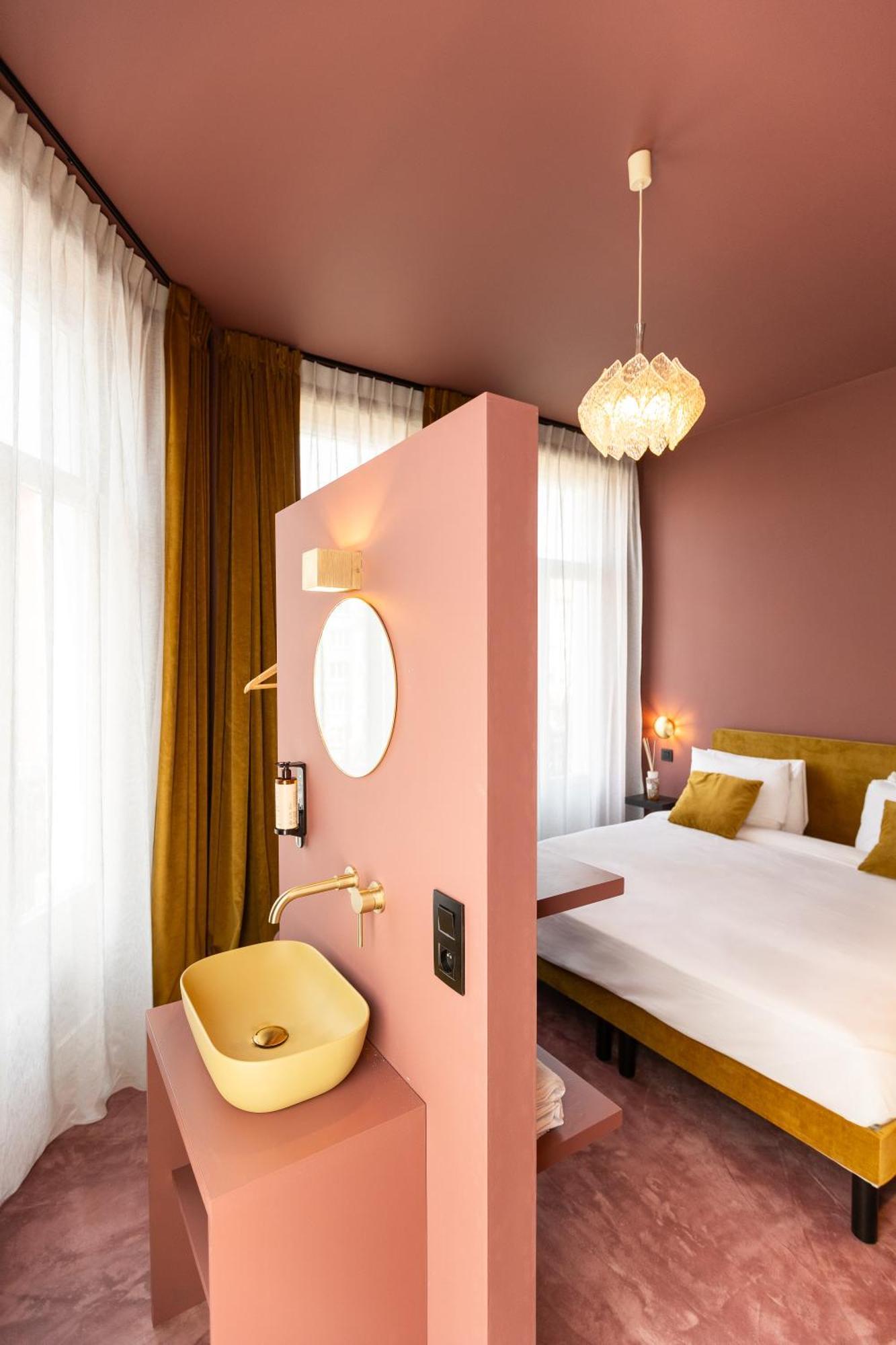 The Mila Hotel Brussels Exterior photo